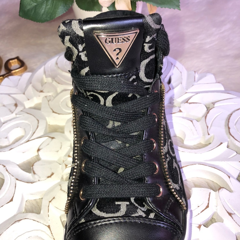 GUESS sneakers 👟